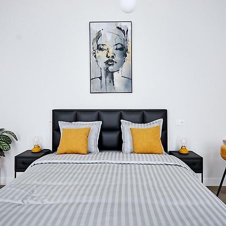 Urban Chic Apartment In The Heart Of 梅赫伦 外观 照片
